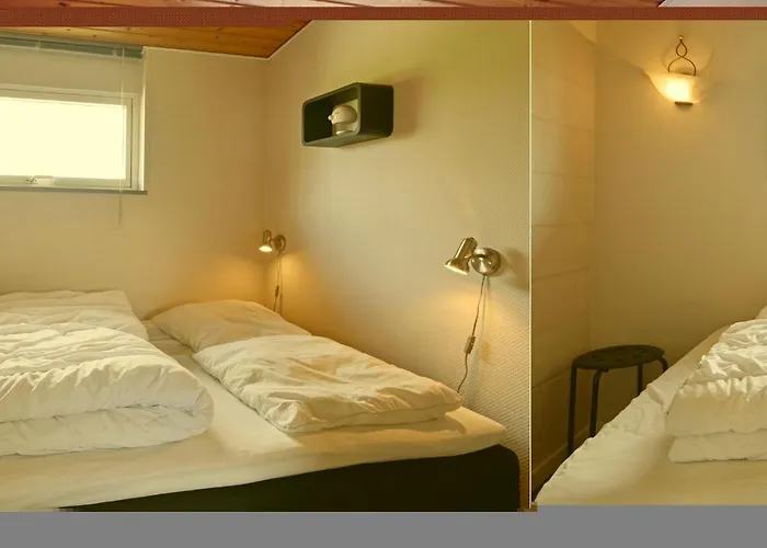 Three-bedroom With A Fireplace 03 別荘 *